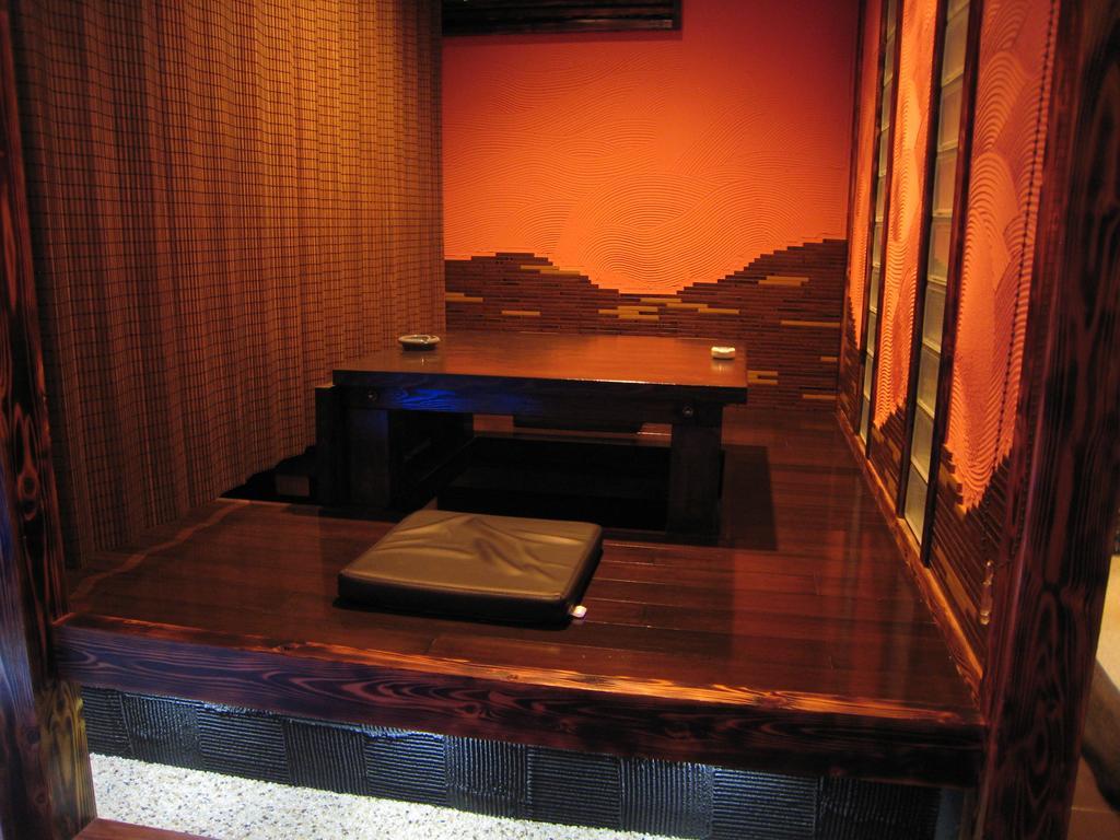 Wakamizusou Hotel Fujikawaguchiko Buitenkant foto