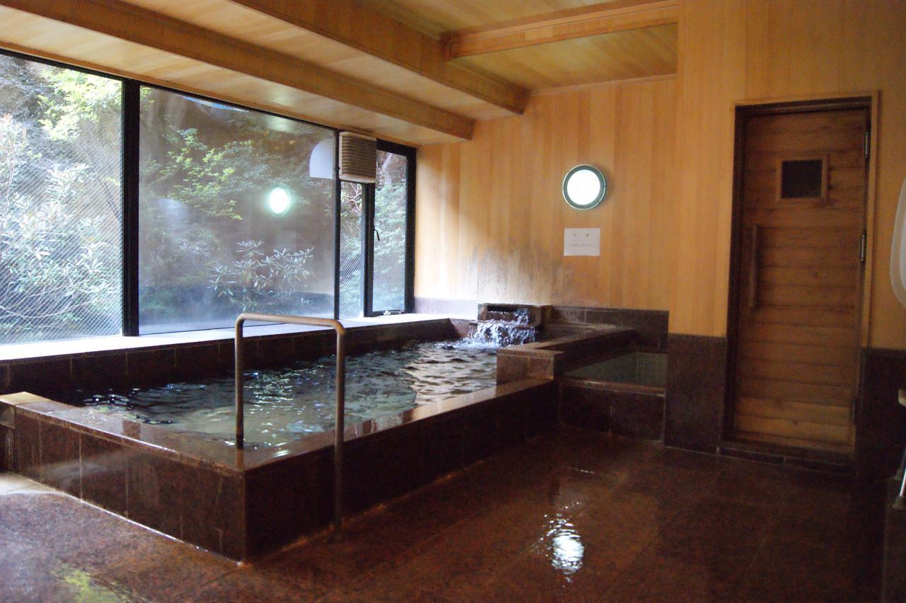 Wakamizusou Hotel Fujikawaguchiko Buitenkant foto