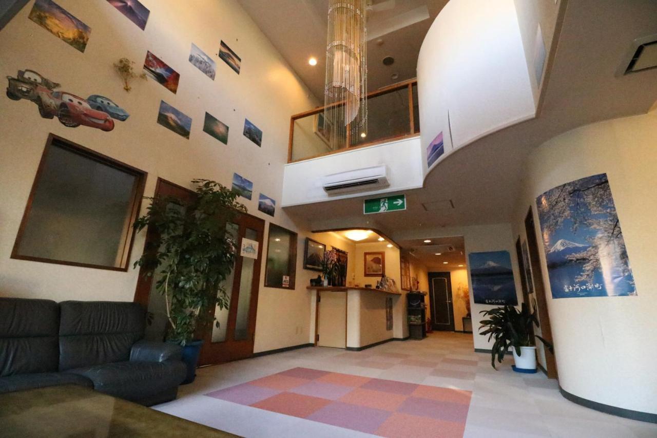 Wakamizusou Hotel Fujikawaguchiko Buitenkant foto