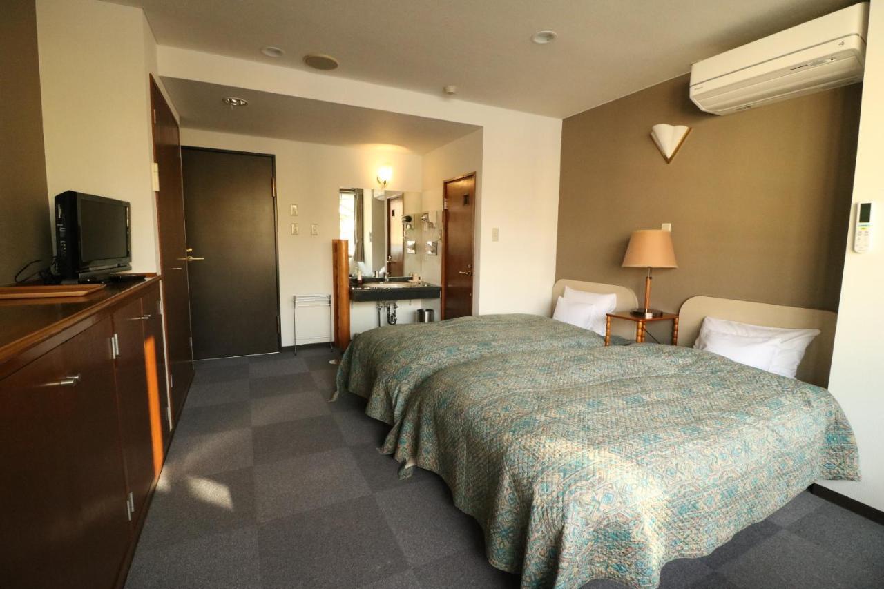 Wakamizusou Hotel Fujikawaguchiko Buitenkant foto